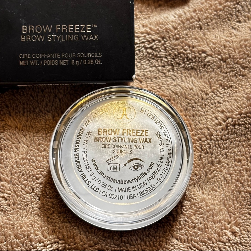 Set of 3 ABH Brow Products. Brow Freeze, Brow Pen & Brow Definer. - Picture 6 of 15